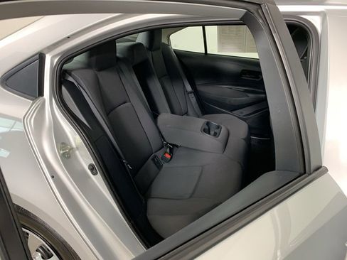 Used 2023 Toyota Corolla LE image 32