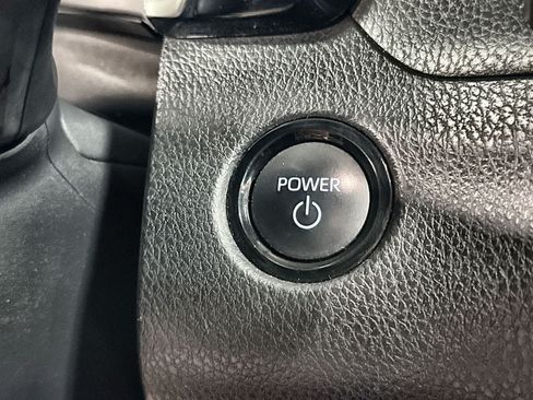 Used 2025 Toyota Camry SE FWD image 23