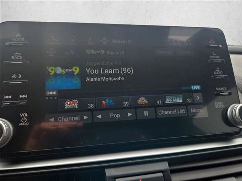 Used 2020 Honda Accord Touring image 25