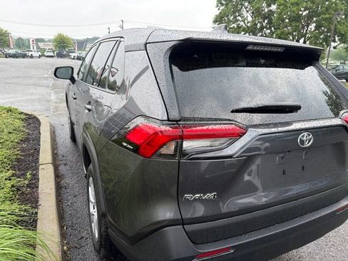 Certified 2024 Toyota RAV4 LE AWD/4WD image 6