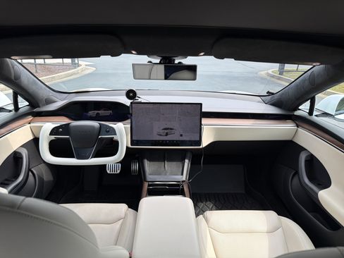 Used 2022 Tesla Model S AWD/4WD image 16