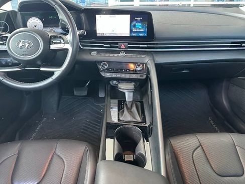 Used 2023 Hyundai Elantra Limited FWD image 17