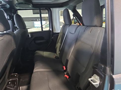 Used 2018 Jeep Wrangler Unlimited Sport S image 4