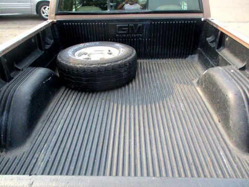 Used 1995 GMC Sierra 1500 Club Coupe 6.5-ft. Bed 2WD image 6