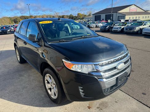 Used 2013 Ford Edge SE image 3