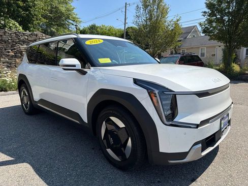 Certified 2024 Kia EV9 Wind AWD/4WD image 9
