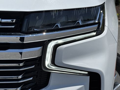 Used 2023 Chevrolet Suburban Premier AWD/4WD image 6