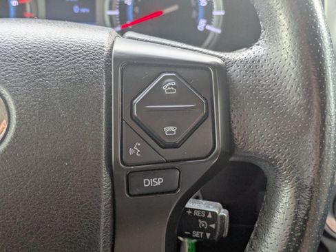 Used 2016 Toyota 4Runner SR5 Premium image 17