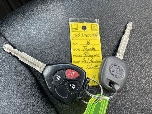Used 2016 Toyota 4Runner Trail Premium AWD/4WD image 32