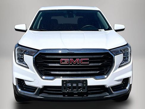 Certified 2024 GMC Terrain SLE FWD image 2