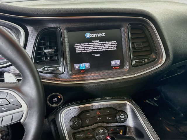 Used 2016 Dodge Challenger R/T Scat Pack w/ Leather Interior Group RWD image 17