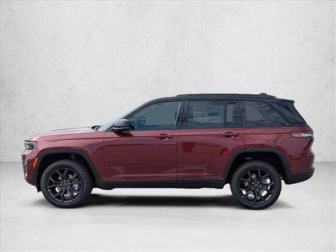 New 2025 Jeep Grand Cherokee Limited image 8