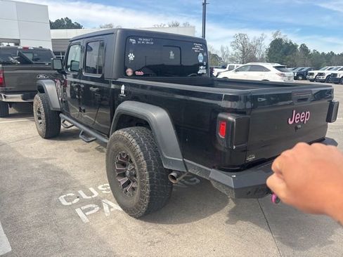 Used 2020 Jeep Gladiator Sport w/ Quick Order Package 24S image 3