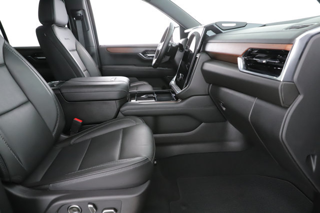 Used 2026 GMC Yukon Denali w/ Sun & Power Step Package AWD/4WD image 36