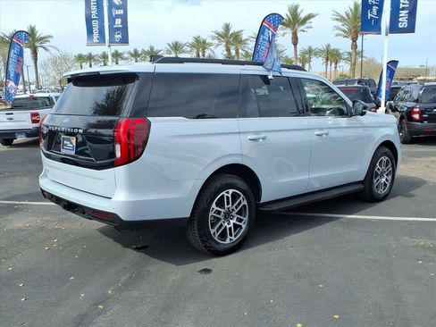 Certified 2025 Ford Expedition Active image 6