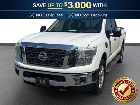 Used 2017 Nissan Titan SV RWD image 1