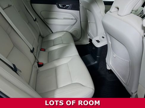 Used 2025 Volvo XC60 T8 Plus w/ Protection Package Premier image 25