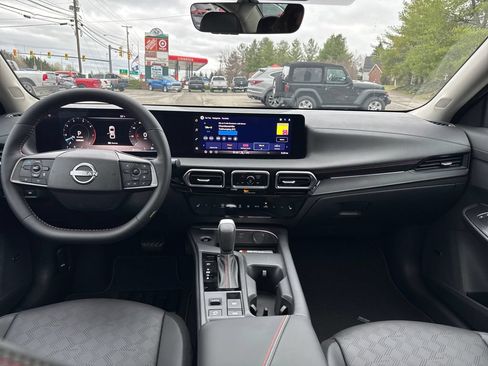 New 2026 Nissan Sentra SR w/ SR Premium Package FWD image 12
