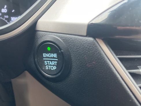 Used 2022 Ford Escape SE w/ Convenience Package image 26