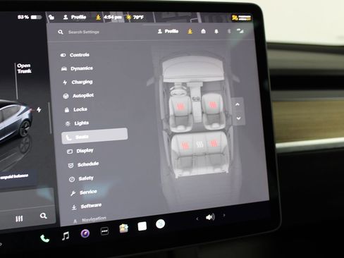 Used 2023 Tesla Model 3 Standard Range image 18