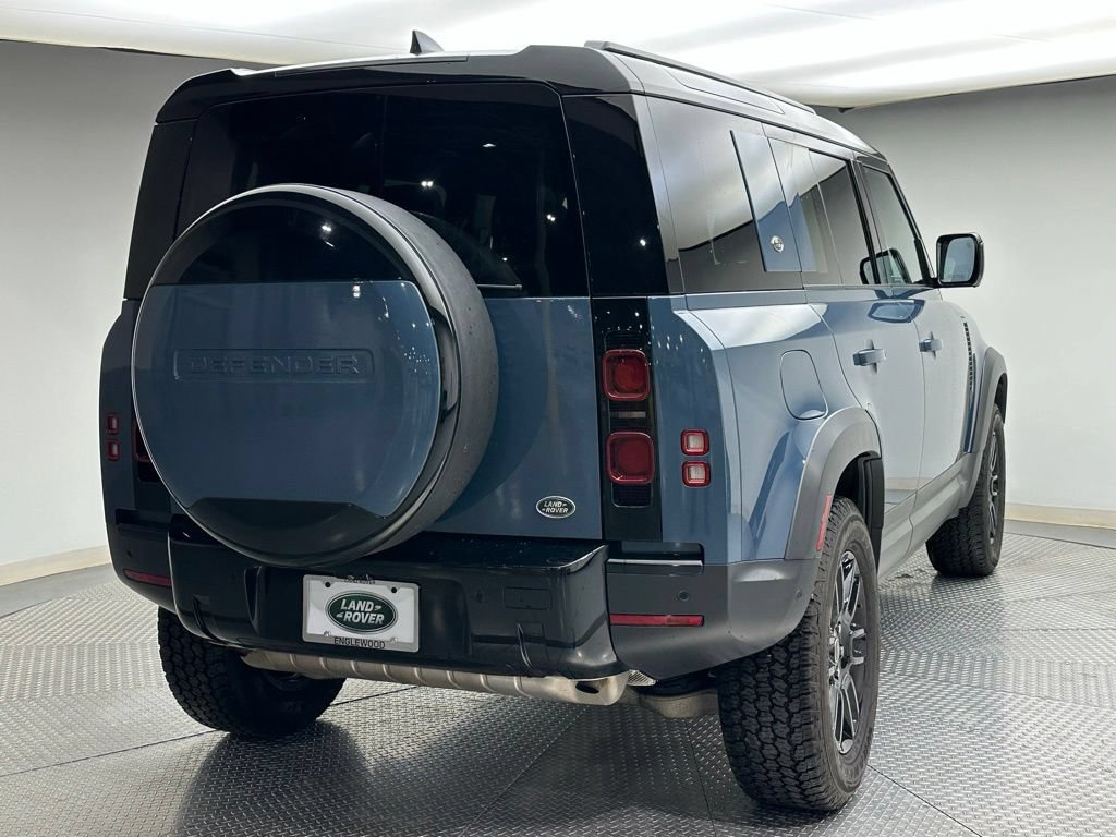 Used 2022 Land Rover Defender 110 S AWD/4WD image 2