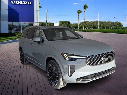 New 2026 Volvo XC90 T8 Plus image 2