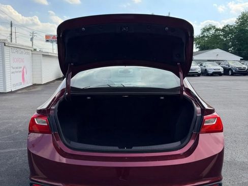 Used 2016 Chevrolet Malibu LT FWD image 9