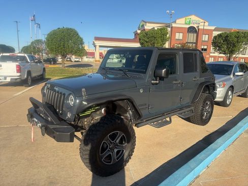 Used 2016 Jeep Wrangler Unlimited Sport w/ Quick Order Package 24S image 4