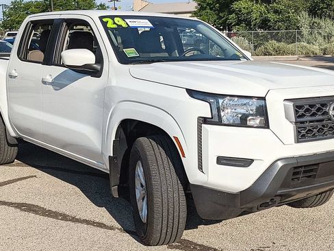 Used 2024 Nissan Frontier SV AWD/4WD image 1