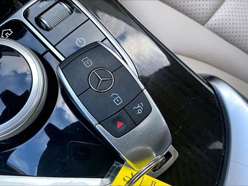 Used 2021 Mercedes-Benz C 300 Sedan image 15