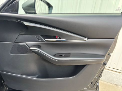 Certified 2025 MAZDA CX-30 AWD 2.5 S w/ Preferred Package image 37