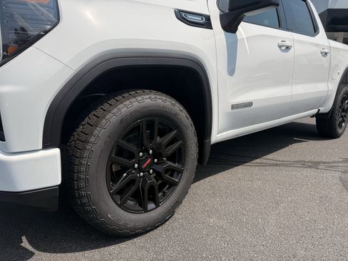 Used 2026 GMC Sierra 1500 Elevation image 22