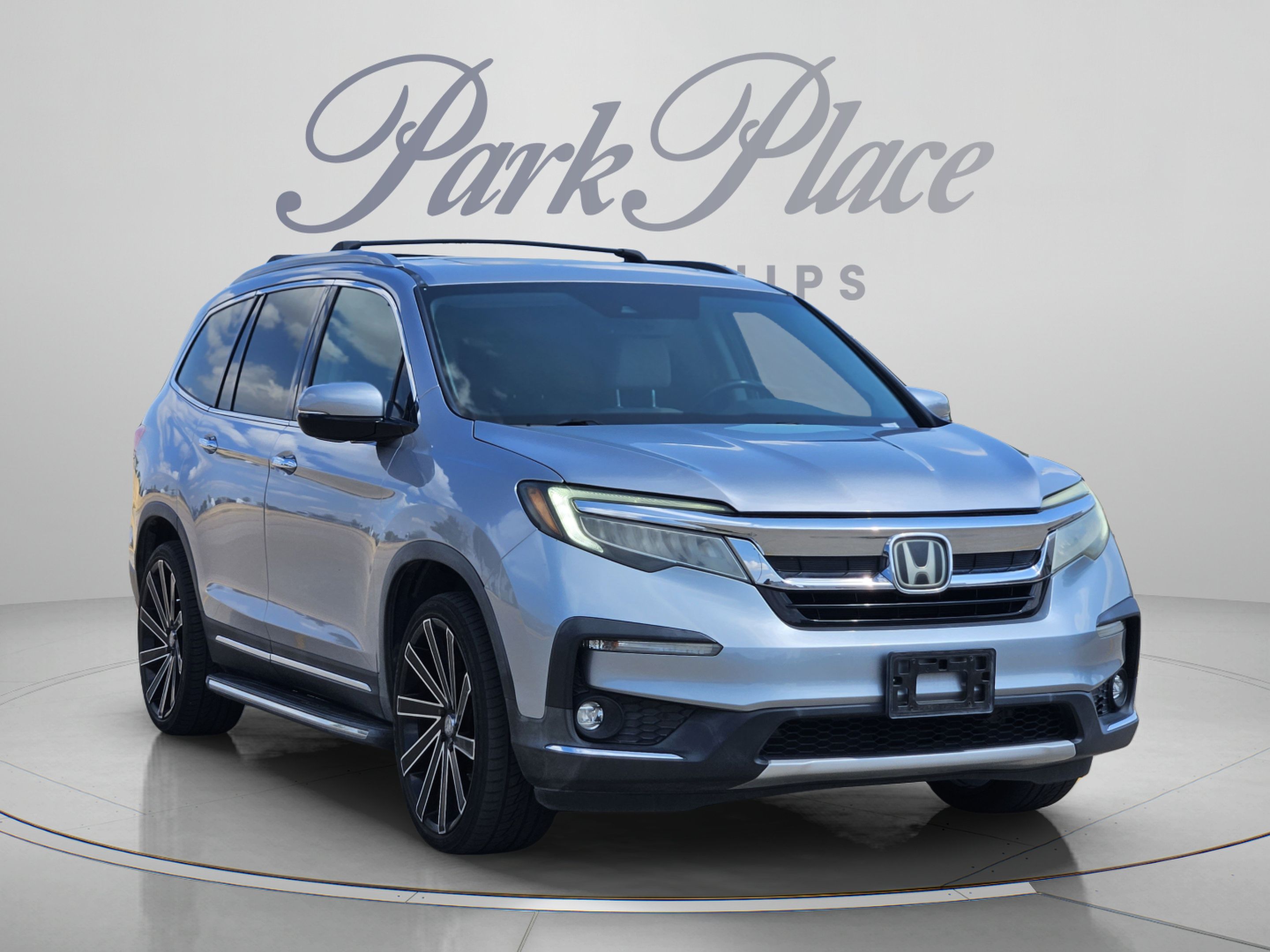 Used 2019 Honda Pilot Touring image 4