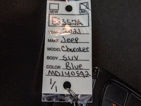 Used 2021 Jeep Cherokee Latitude Plus image 53