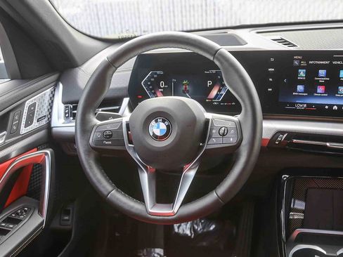 Used 2025 BMW X2 xDrive28i w/ Premium Package image 11