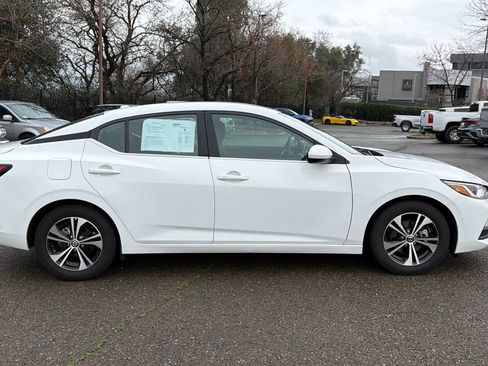 Used 2022 Nissan Sentra SV image 4