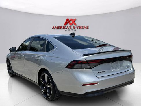 Used 2024 Honda Accord Sport image 4