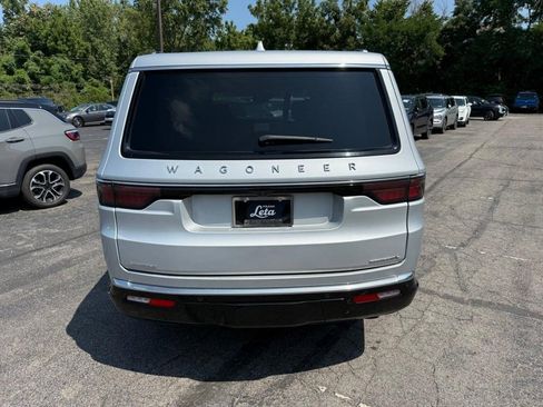 Used 2023 Jeep Wagoneer L Series II image 7