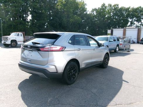 Used 2024 Ford Edge SEL AWD/4WD image 6