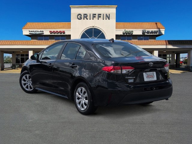 Used 2024 Toyota Corolla LE FWD image 9