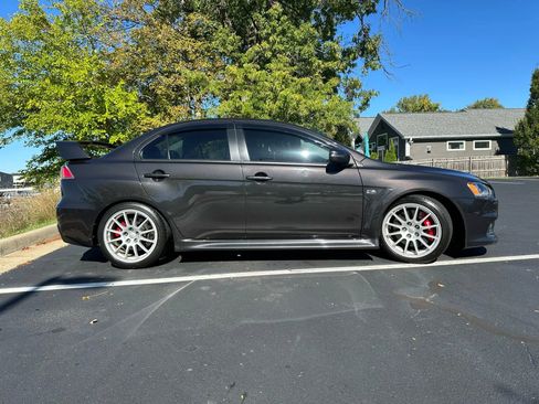 Used 2015 Mitsubishi Lancer Evolution GSR image 4