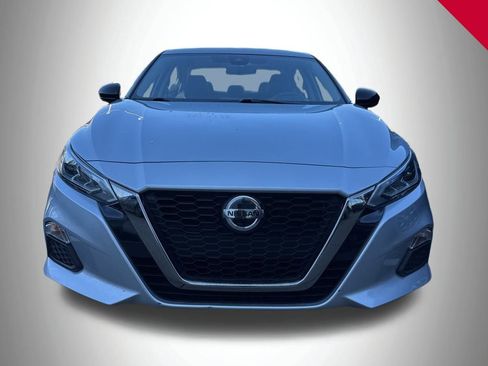 Used 2021 Nissan Altima 2.5 SR w/ SR Premium Package image 1