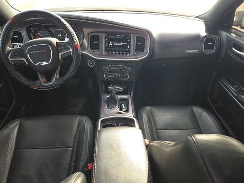 Used 2019 Dodge Charger SXT w/ Plus Group image 9