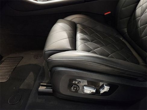 Used 2024 BMW X5 xDrive50e image 25