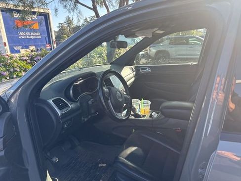 Used 2021 Jeep Grand Cherokee Laredo X image 8