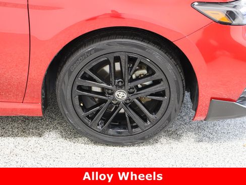 Certified 2025 Toyota Camry SE image 5