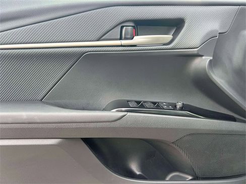 Certified 2025 Toyota Camry SE image 19