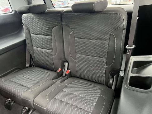 Certified 2023 GMC Acadia SLE w/ Driver Convenience Package image 14