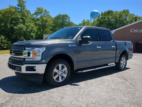 Certified 2019 Ford F150 XLT w/ Equipment Group 302A Luxury RWD image 6
