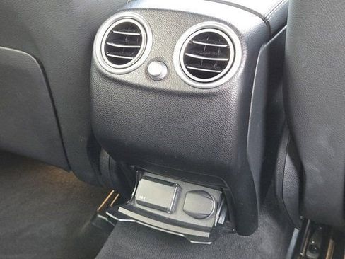 Used 2021 Mercedes-Benz GLC 300 4MATIC image 30